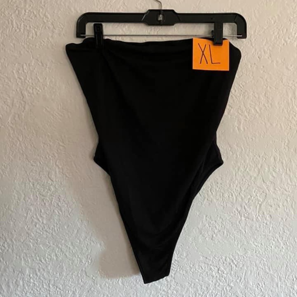 Strapless bodysuit